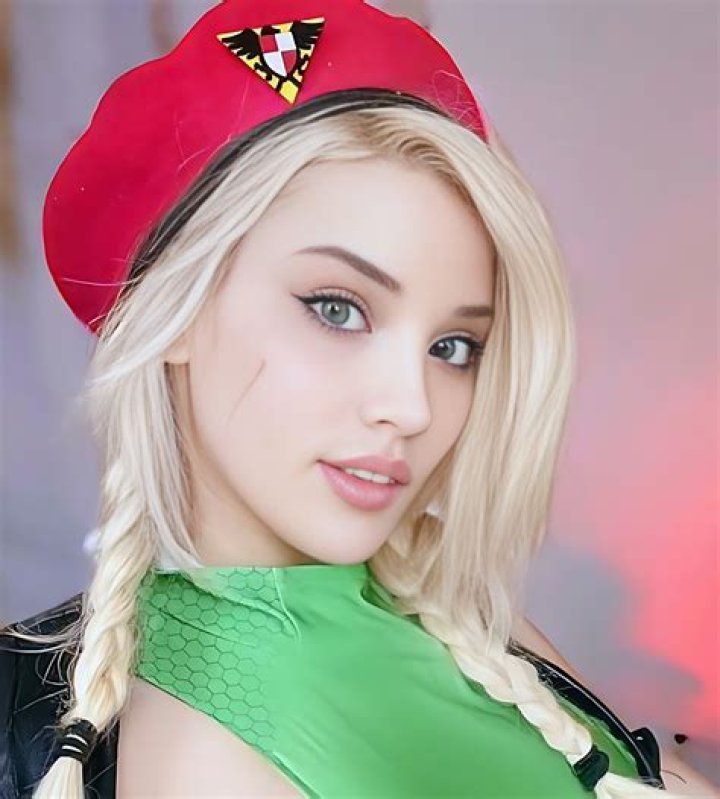 ASMR Cherry Crush Height, Weight, Net Worth, Age, Birthday, Wikipedia, Who, Nationality, Biography